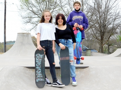 Carli-Willberg-Phoebe-Perez-Ty-Pistole-Davis-1
